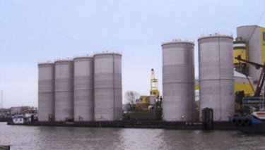 Stalen tanks.jpg