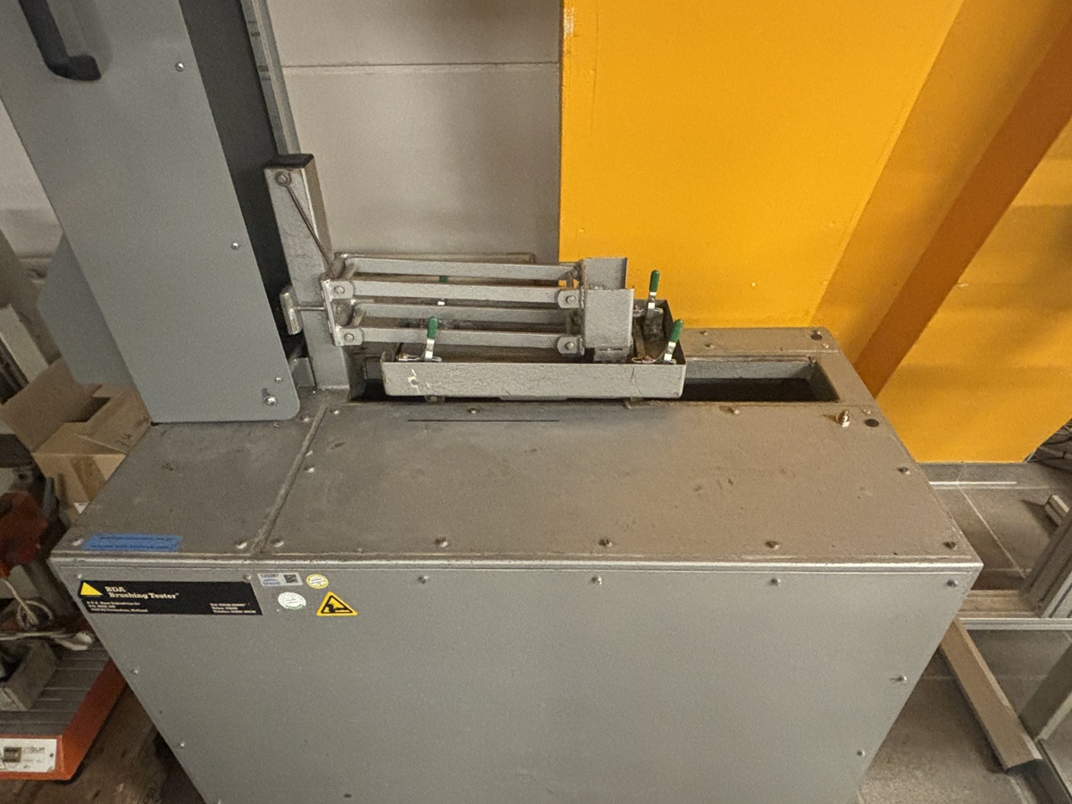 Kiwa BDA Brushing Tester