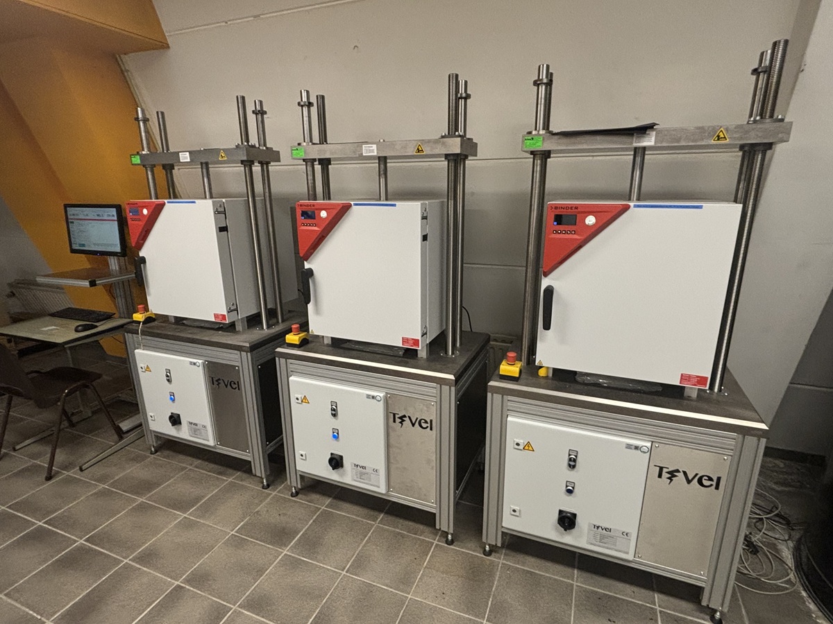 Testen vormverandering onder druk bij verschillende temperaturen