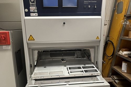 XENON Tester bij Kiwa BDA