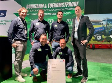 Kiwa ISA Sport_uitreiking certificaat Van Wijlen 960x720.jpg
